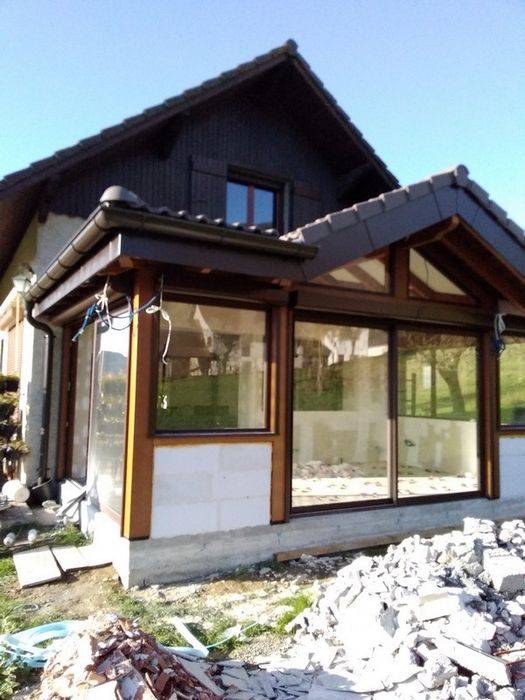 creation-dune-veranda-sur-dalle-beton-avec-carrelage-60x60-a-novalaise-mcm-batiment-a-chambery